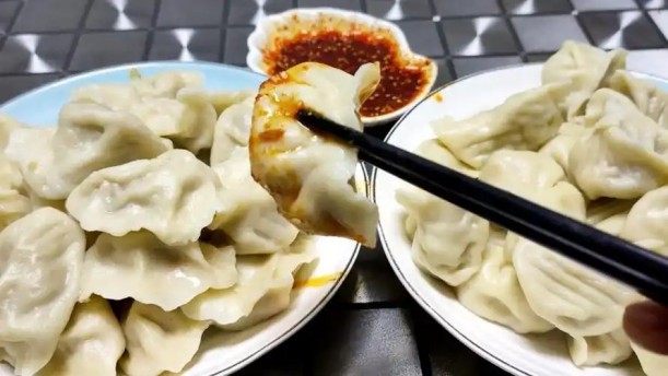 冬至:外婆的萝卜馅饺子——关于经典散文的朗诵经典篇目