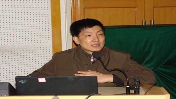 追求卓越  永无止境——关于教师的朗诵经典篇目