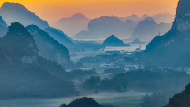 登 泰 山 记 ( 节 选 )——关于经典散文的朗诵经典篇目