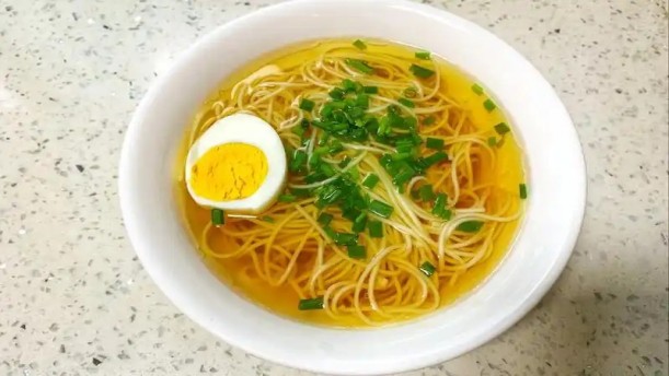 深夜食堂的热汤面——关于经典散文的朗诵经典篇目