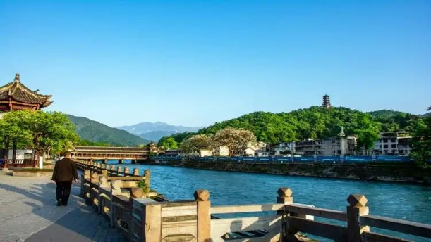 都江堰——关于经典散文的朗诵经典篇目